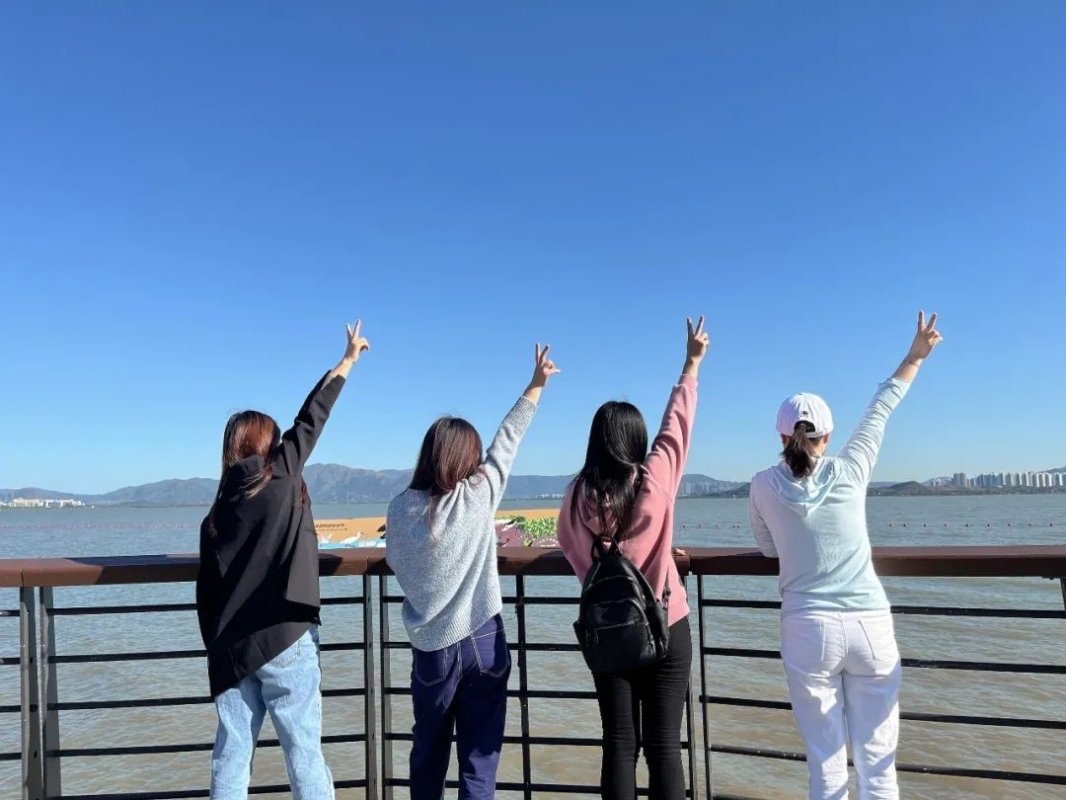 嘉達(dá)集團(tuán)女神節(jié)深圳灣徒步之旅